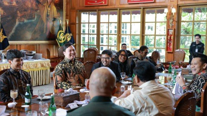 Prabowo Digeruduk Influencer Muda 